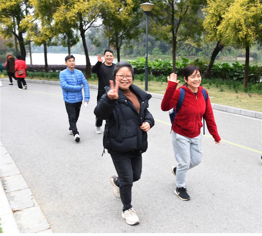 �������ǲ���(�й���½) - �ٷ���վ