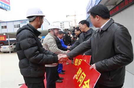 ұ���������׵ط�ƶ�����Ŀ����������������ο��