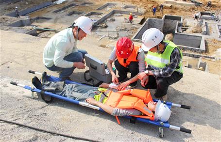 ������ﻧ�����¹�����Ŀ����չ�����ѴӦ����ϰ