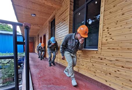 ����װ�÷ֹ�˾������Ӧ����������и