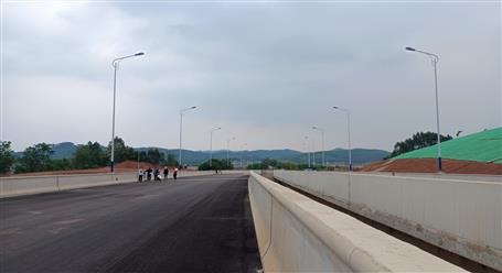 �����������·������ͨ����������